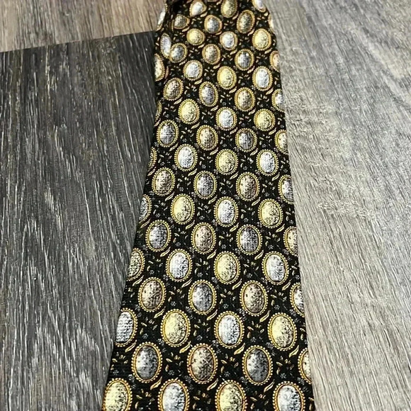 (50) Christian  Dior tie - Picture 3 of 4